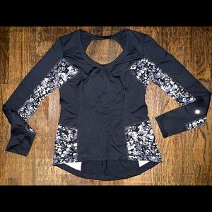 Vimmia women’s open back long sleeve shirt